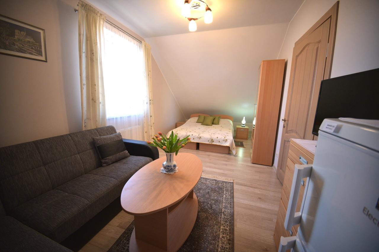 Ramybes Sala Hotel Palanga Buitenkant foto